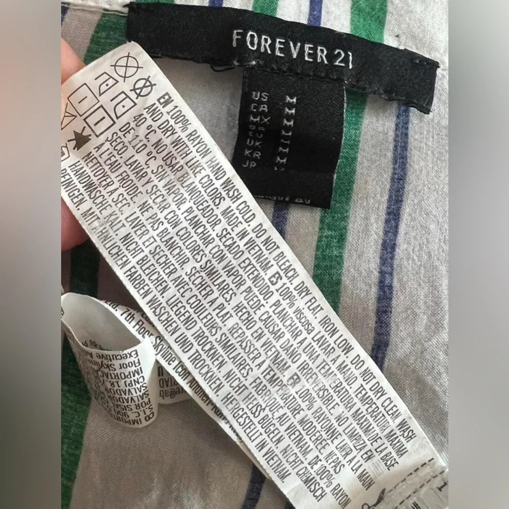 Forever 21 tie front Shirt‎